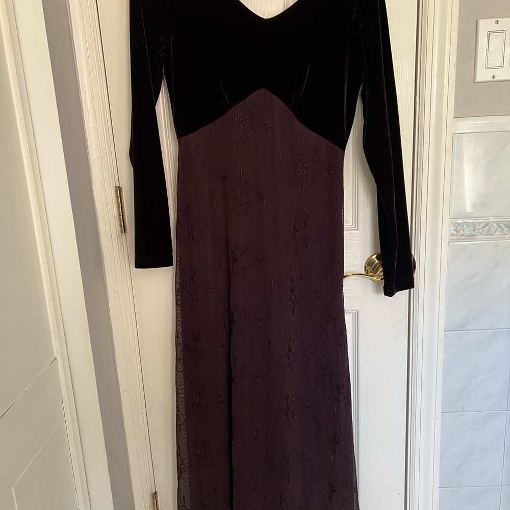 Elegant Black and Purple Long Sleeve Dress